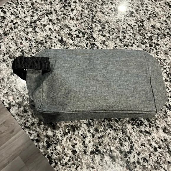 Stylish Gray Accessories Bag - Picture 3 of 4